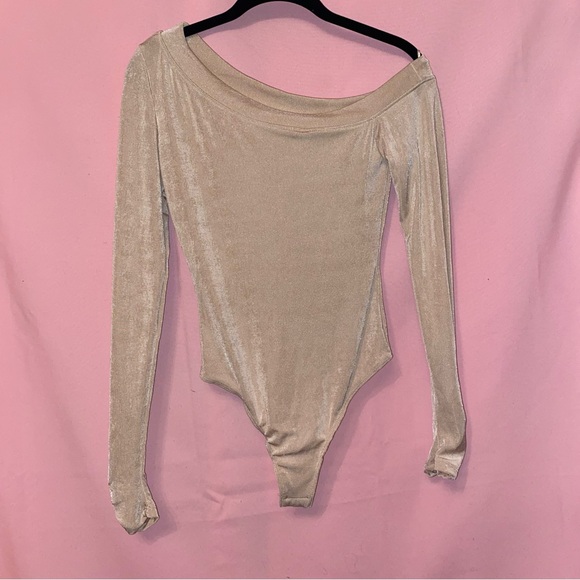 Taupe ‘Thats Hot’ Bodysuit Small Longsleeve White Cream Off Shoulder Free People - Picture 2 of 16